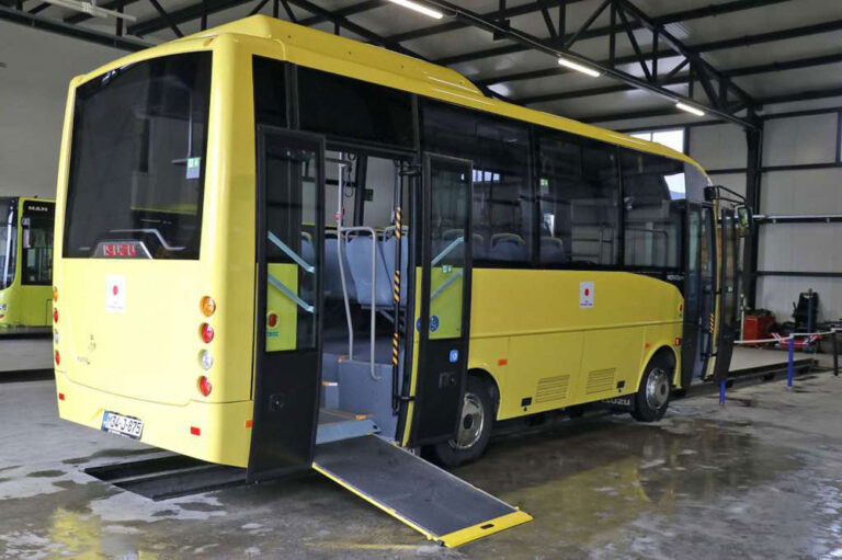 Japan donirao Mostaru novi autobus