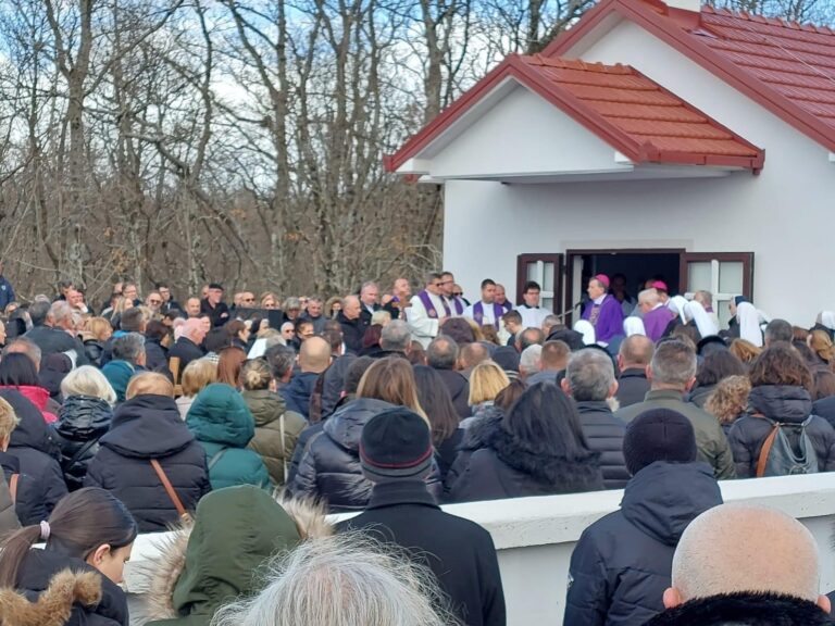 Župa Rašeljke: Velebni ispraćaj don Joke Blaževića