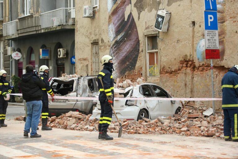 Tri godine od potresa u Zagrebu: Jedan ugašeni život, 27 ozlijeđenih, srušena krovišta, popucale fasade…