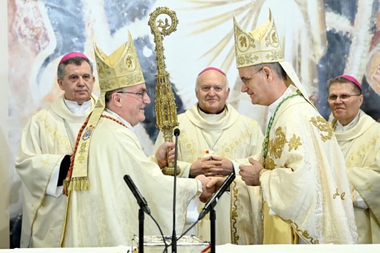 Novi zagrebački  nadbiskup preuzeo službu: Pet glavnih točaka mons. Dražena Kutleše