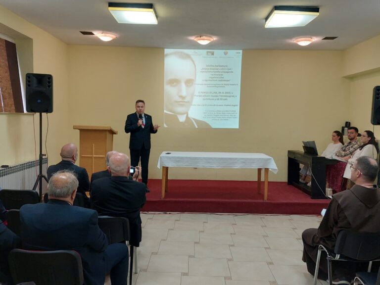 VIDEO: Duvnjak organizirao dolazak izložbe o bl. Alojziju Stepincu u Tomislavgrad