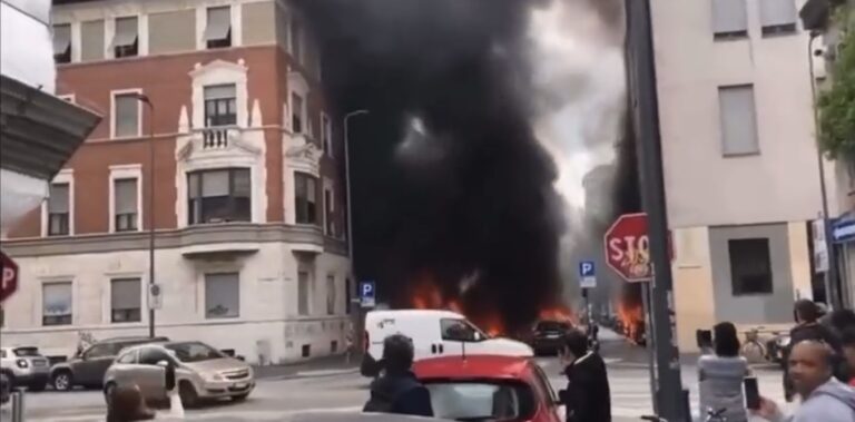 Eksplozija u Milanu: Crni oblak dima iznad grada, gori nekoliko automobila