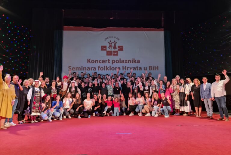 FOTO/VIDEO: Svečanim koncertom u Kupresu završio deveti Seminar folklora Hrvata u BiH