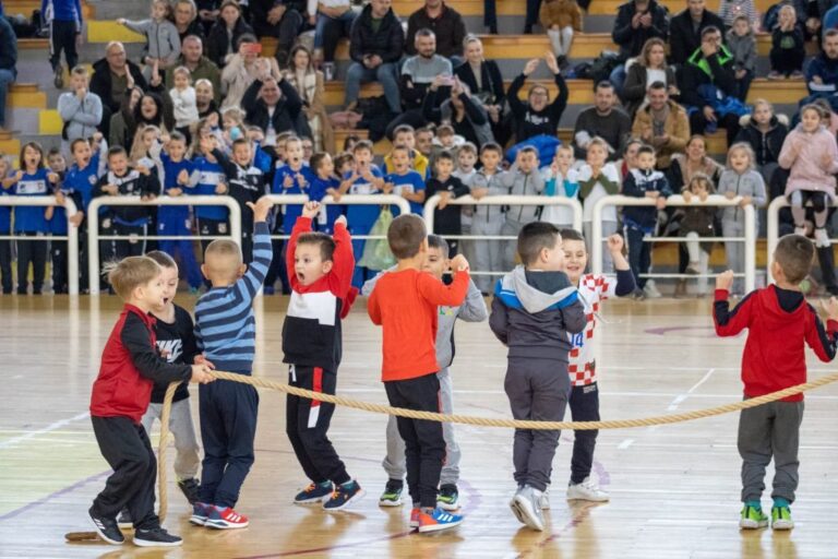 Univerzalna sportska škola Tomislavgrad organizira devete Sportske štafetne igre za djecu