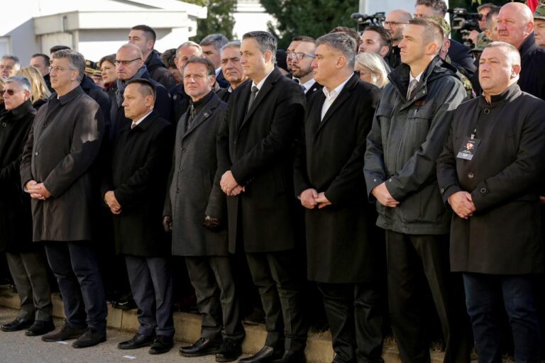 Brojni građani i državni vrh u koloni sjećanja: ‘Vukovar je bio grad koji je slomio velikosrpsku agresiju’