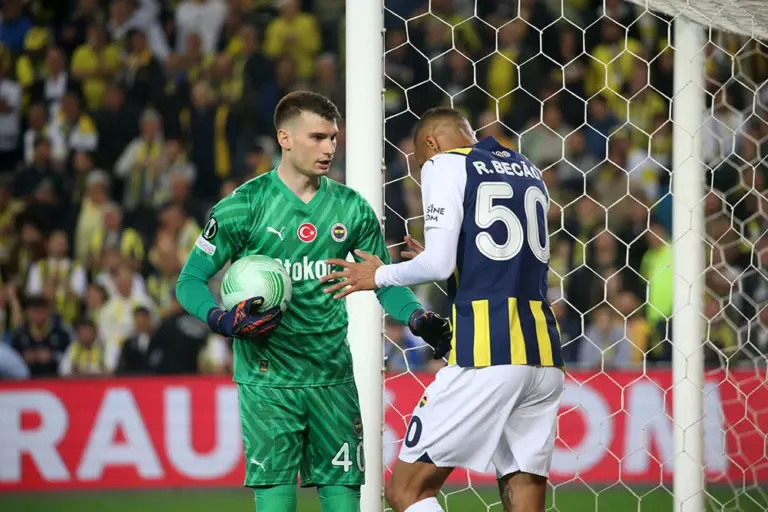 Livaković obranio dva penala, Fenerbahče ipak ostao bez polufinala KL