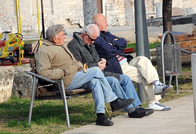 Umirovljenici idu na sastanak s Delićem i Nikšićem