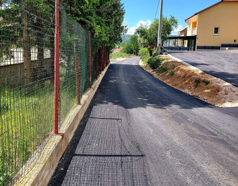 Završeni radovi na asfaltiranju cesta u naselju Kolo