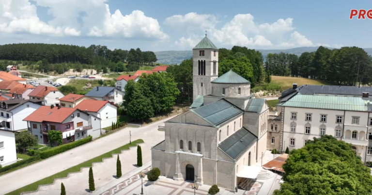 STOGODIŠNJA POVIJEST DUVANJSKE SPOMEN-BAZILIKE