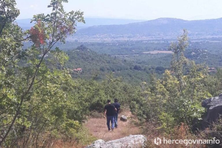 CRVENI GRM:  “Od 2019. godine prijavljujemo provale migranata, mještani se od straha zaključavaju u kuće”