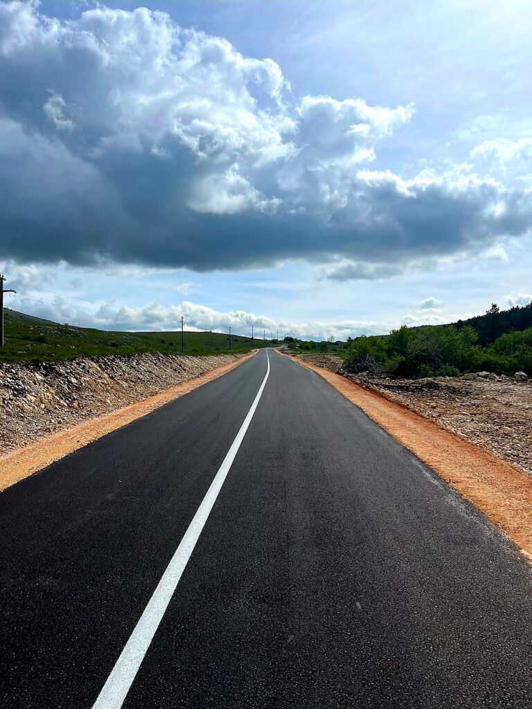 Za Gradsku sportsku dvoranu, Bobaru i lokalne ceste općine Tomislavgrad Vlada FBiH odobrila 900.000 KM