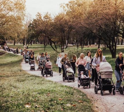 Majkama s četvero i više djece dati primanja i pravo na mirovinu u FBiH, bez obzira na to jesu li zaposlene