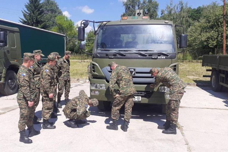 Kreću vojni kamioni s glasačkim listićima