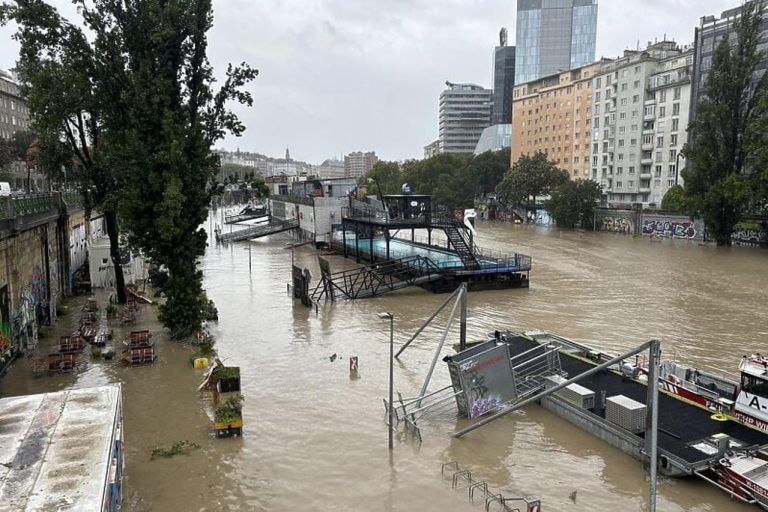 Kaos u glavnom gradu Austrije: U Beču potopljene ulice