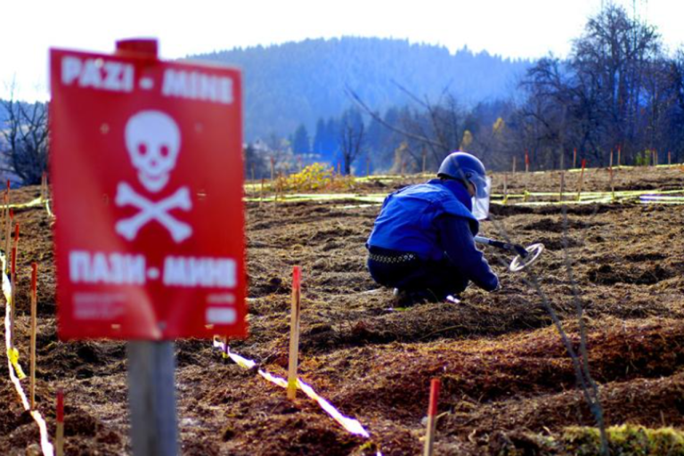 Izbjegnuta tragedija u Donjem Vakufu: Dvije osobe ušle u minsko polje