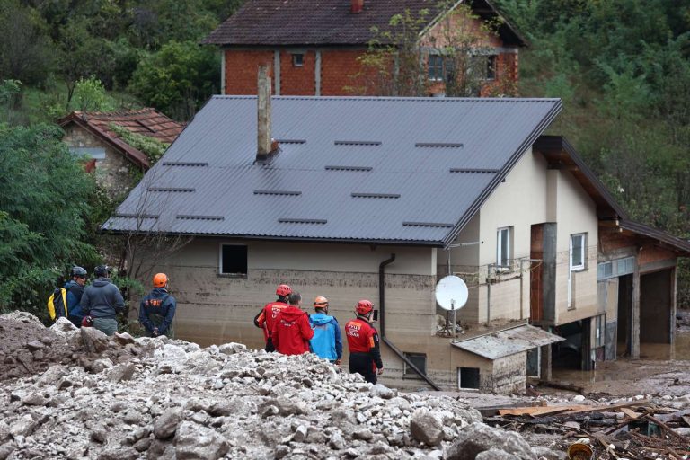 Noć u Jablanici i Konjicu protekla mirno, brojni građani odbili evakuaciju