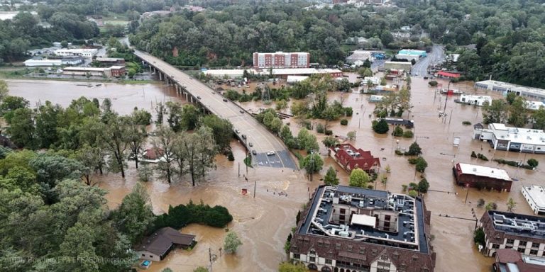 Uragan uništava Floridu: Gradovi poplavljeni, ima mrtvih