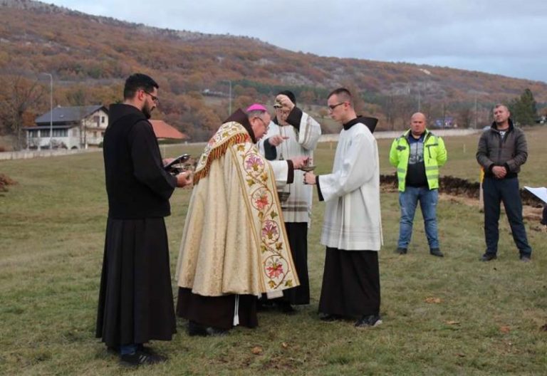 Livno će dobiti križni put od betona i bronce