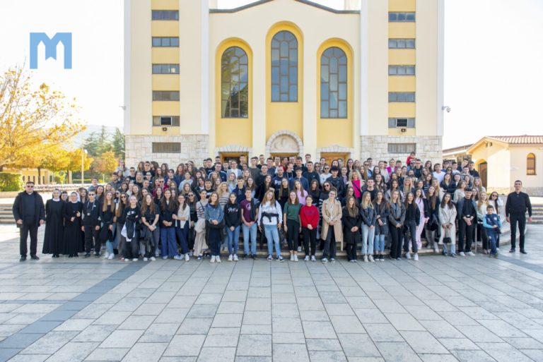 Više od 180 mladih iz Šibenske biskupije hodočastilo u Međugorje