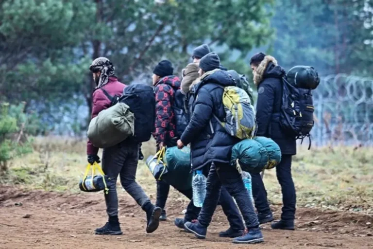 Austrija sirijskim izbjeglicama nudi po 1000 eura da se vrate kući