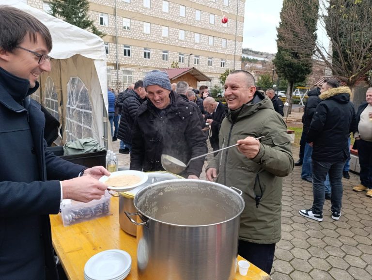 GRUDE Branitelji organizirali tradicionalno druženje na Badnjak