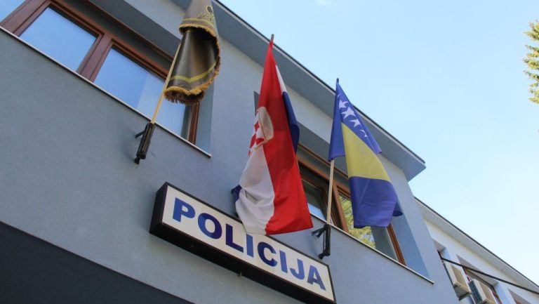 Policijski službenici i MUP HB županije u znak solidarnosti prikupili sredstva za obitelj Brnić i Majčino selo u Međugorju