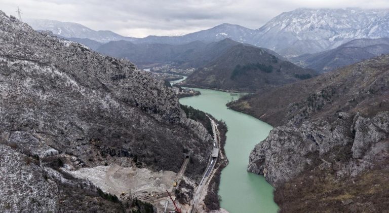 Vanredno stanje u Jablanici: Naređena evakuacija zbog prijetnje poplava i klizišta