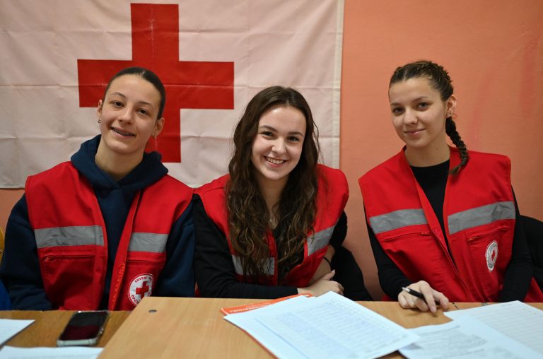 Srednjoškolci u Posušju pokazali veliko srce – prikupljena 31 doza krvi