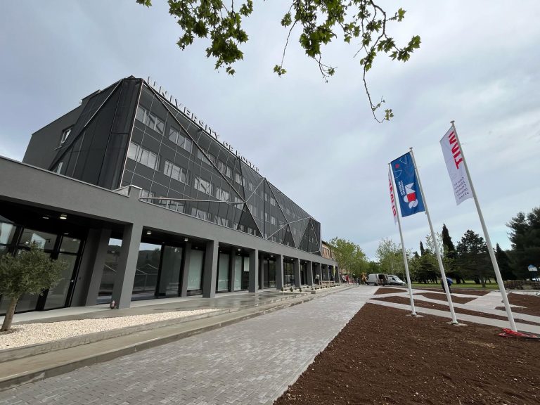 Treće izdanje MoStart konferencije: Svečano otvorena nova SUMIT zgrada, digitalno srce SUM-a