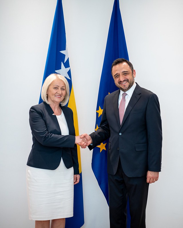 Predsjedateljica Vijeća ministara Bosne i Hercegovine Borjana Krišto primila u nastupniposjet veleposlanika Republike Turske u BiH Nj. E. Emina Aksekija