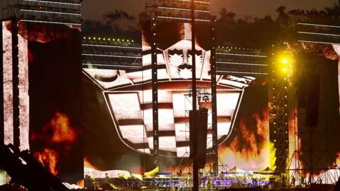 Posljednje pripreme za Thompsonov koncert; Službe spremne, posjetitelji stižu