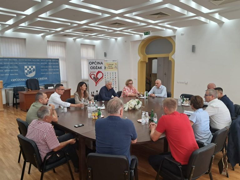 Razvoj, partnerstvo i politička stabilnost: Predsjednik Čović održao sastanak s Općinskim odborom HDZ BiH Odžak