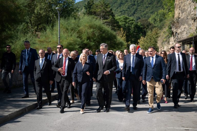 Svečano obilježena 30. obljetnica VRO „Maestral“ i oslobođenja Jajca uz nazočnost predsjednika Hrvatskog narodnog sabora Bosne i Hercegovine Čovića i predsjednika Vlade Republike Hrvatske Plenkovića
