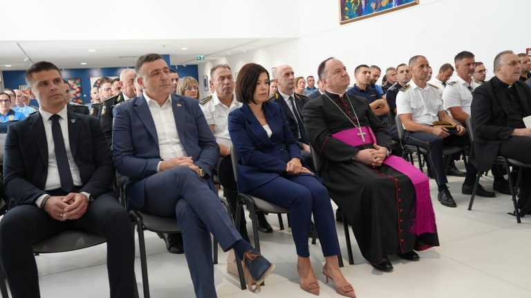 U MOSTARU ODRŽAN JUBILEJ POLICAJACA I POLICIJSKIH DJELATNIKA: ZAHVALA, MOLITVA I ZAJEDNIŠTVO U SLUŽBI SIGURNOSTI I DOSTOJANSTVA ČOVJEKA