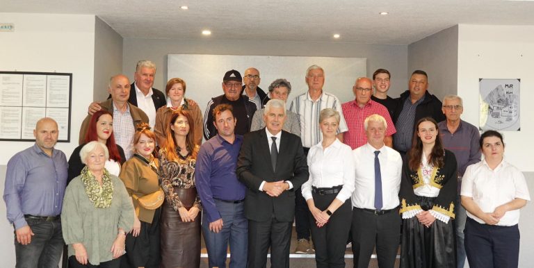 Obilazak povratničkog sela Mir i sastanak s OO HDZ BIH Vareš 