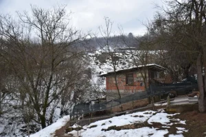Zemljište se pomjera, strah raste: Obitelji Đozo u goraždanskom naselju Obarak prijeti klizište