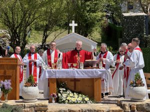 FOTO Svečana misa, blagoslov kapelice i Gospina kipa na prvom sjedištu župe u Gorancima