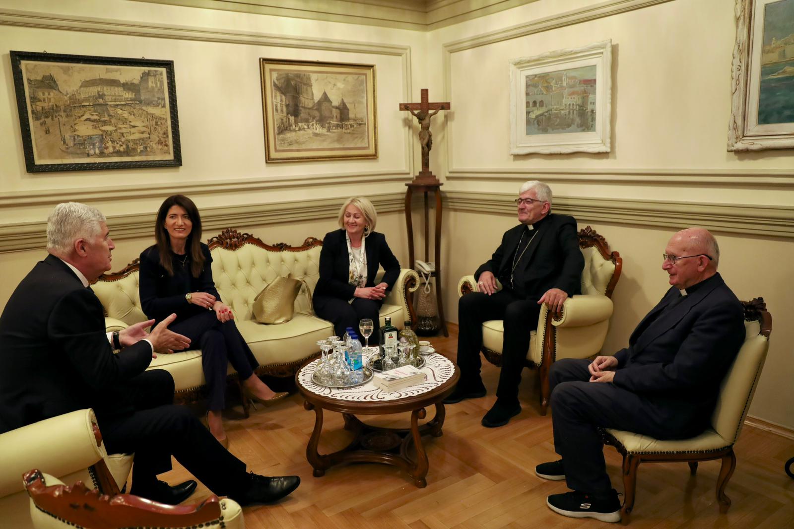 Mir, povjerenje i očuvanje Hrvata i katolika u Banjolučkoj biskupiji