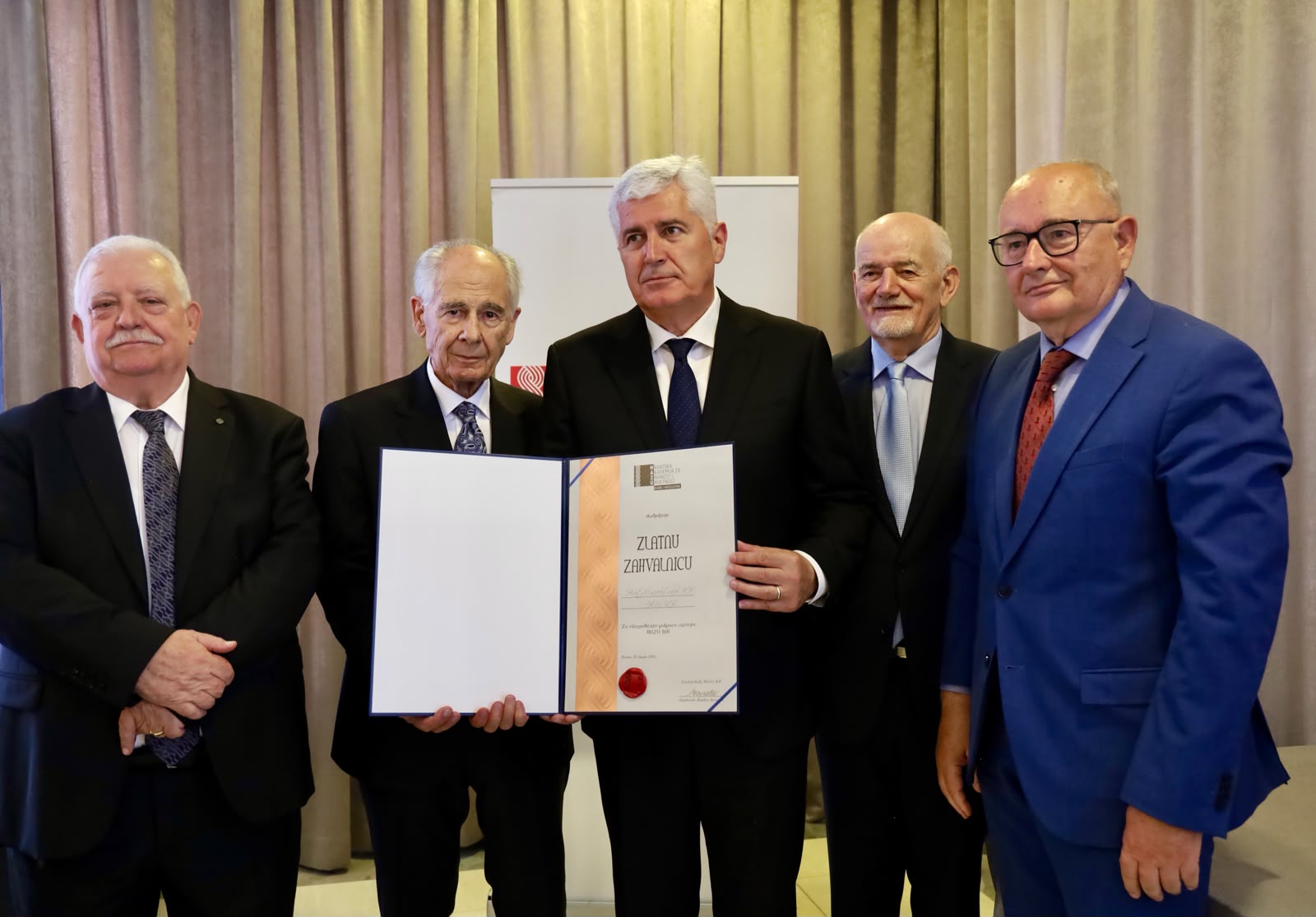 HAZU u BiH u službi znanja, identiteta i budućnosti hrvatskoga naroda
