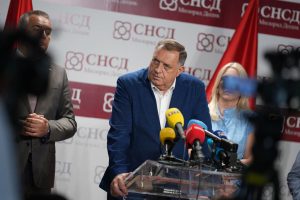 SIP kaznio tri stranke zbog kršenja Izbornog zakona, obustavljen postupak protiv Tihomira Šarca
